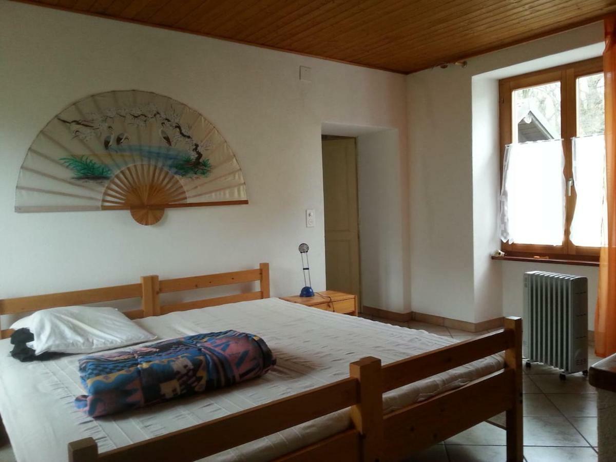 Appartement Casa Huerlimann à Breno Extérieur photo